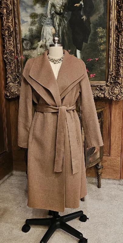 NEW WITH TAG - WOOL WRAP COAT WITH BELT AND DOUBLE COLLAR - NEVER WORN Collared Crew Neck Turtle Neck